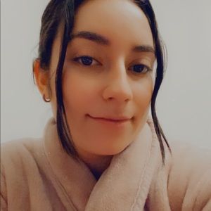 Meet your Posher, Aura